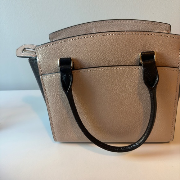 Kate Spade J183 light pink / black purse - Picture 3 of 8